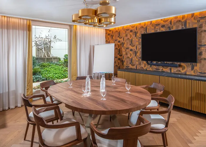 Continental Budapest