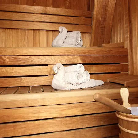 Continental فندق 4*