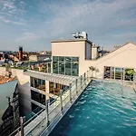 Continental Hotel 4*